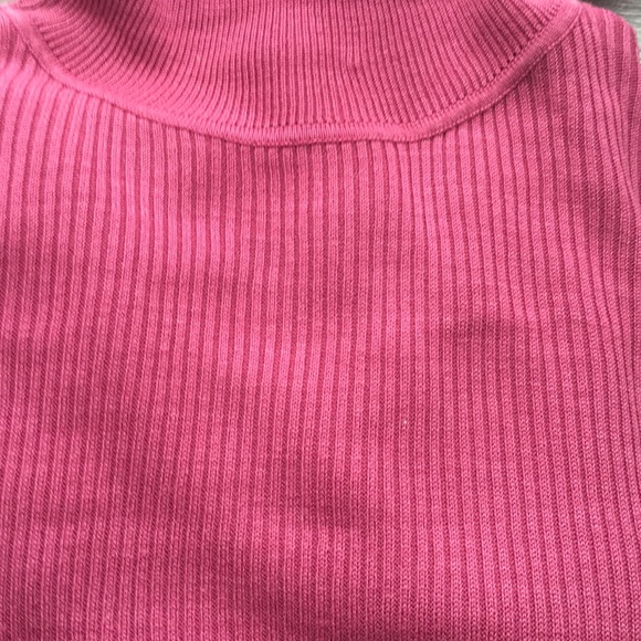 Berry-colored turtleneck - Picture 5 of 7